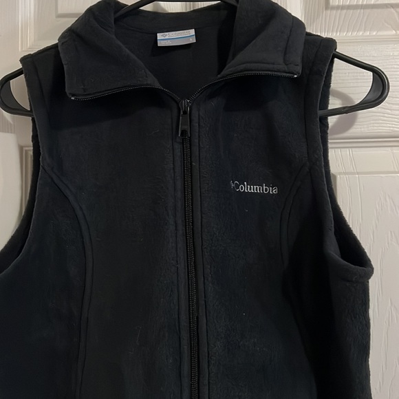 Columbia jacket (xs), vest (s) t shirt (s) - Picture 3 of 11